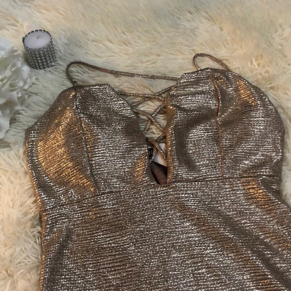 Dress - Picture 3 of 7